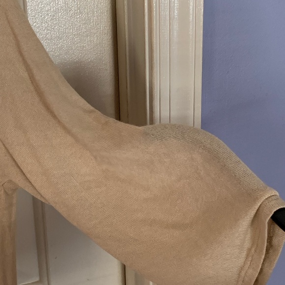 Cal Style Sweater - Picture 4 of 5